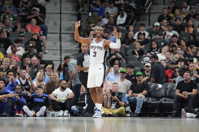 开拓者屠熊终结9连败 蒙克39分国王加时擒狼